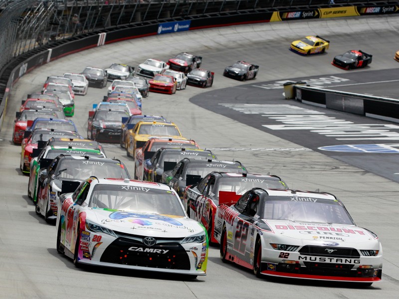 How does Nascar determine the starting lineup?